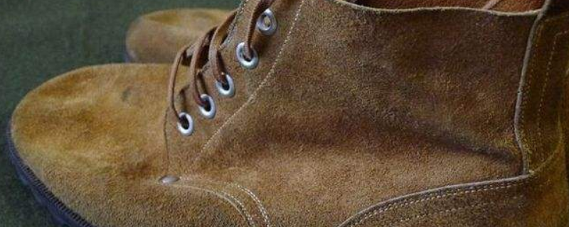 翻皮上的油渍怎么清洗